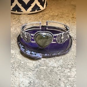 Silver Heart Labradorite Stone Bracelet